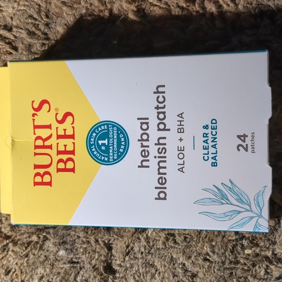 BURTS BEES (4) NATURAL ACNE SOLUTIONS GEL CREAM SCRUB PATCHES & WIPES - Picture 4 of 5